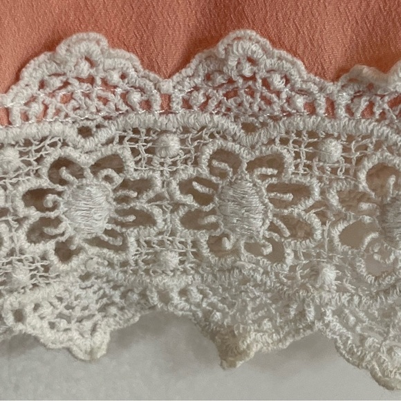 Women’s Candy Rose Peach Tank Top With White Lace Trim Size Small - Picture 2 of 10